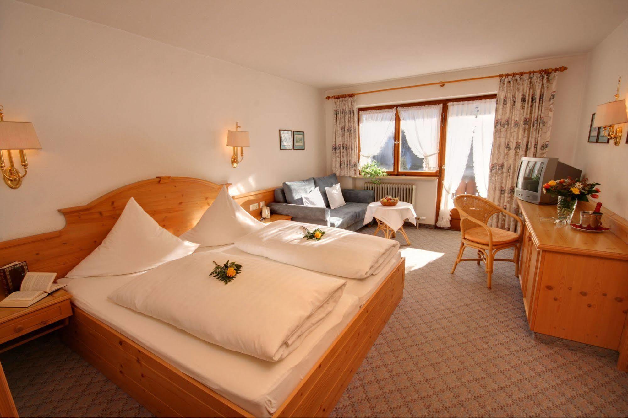 Hotel Adler Garni Hirschegg  Εξωτερικό φωτογραφία